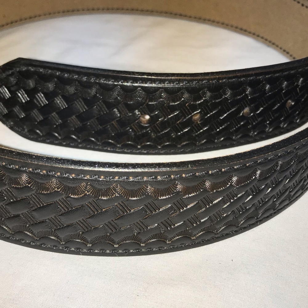 DeSantis black Garrison belt -basket weave finish